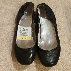 Calvin Klein Lexa II Pearl Reptile flats